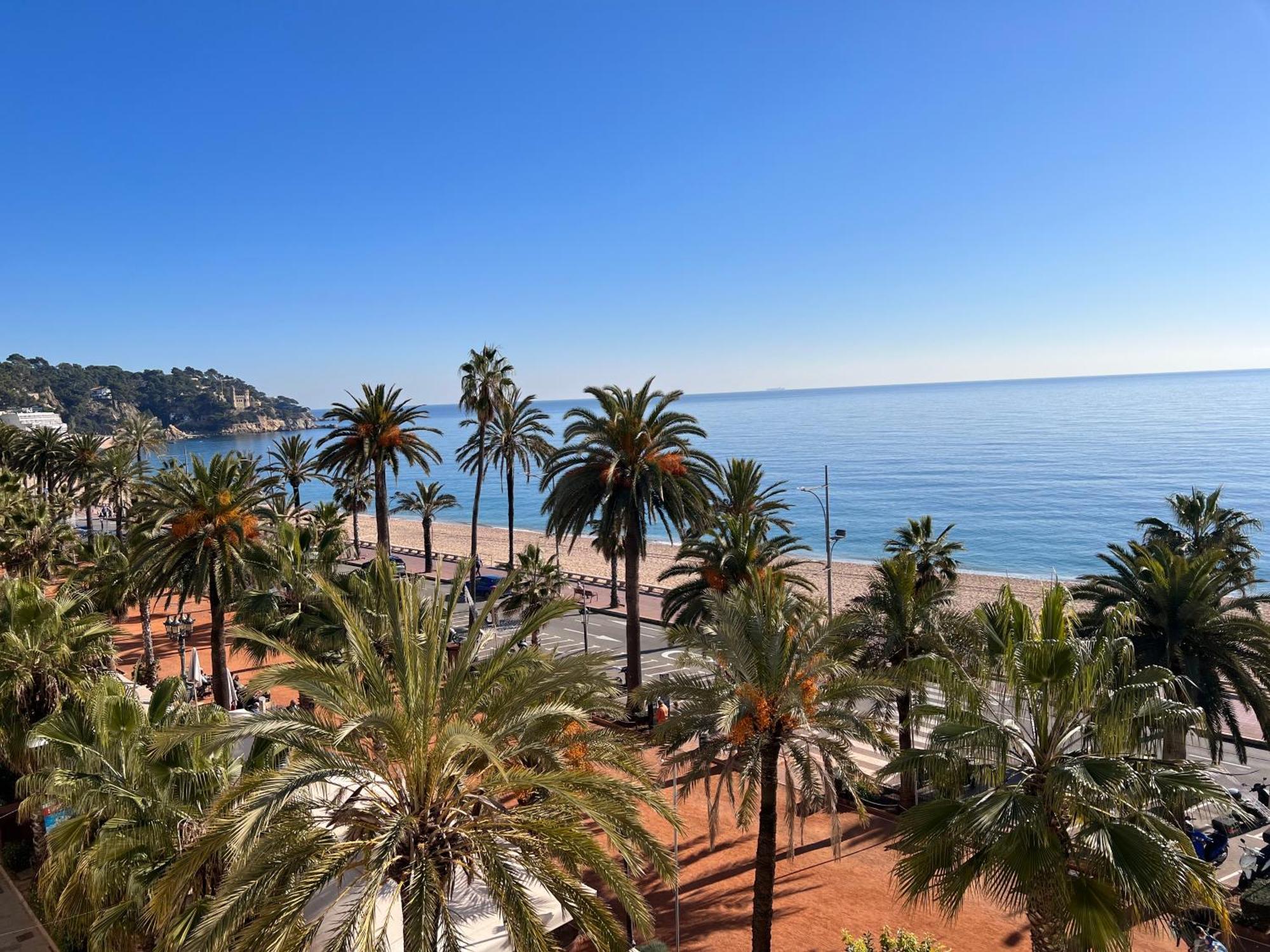 Mediterranean Apartment In Lloret De Mar Next To The Sea Exteriör bild